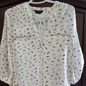 White Long sleeve blouse